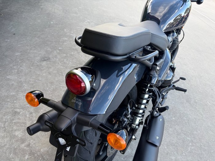 2026 Royal Enfield SHOTGUN 650 Sheet Metal Grey