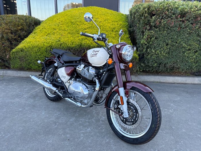 2025 Royal Enfield CLASSIC 650 White