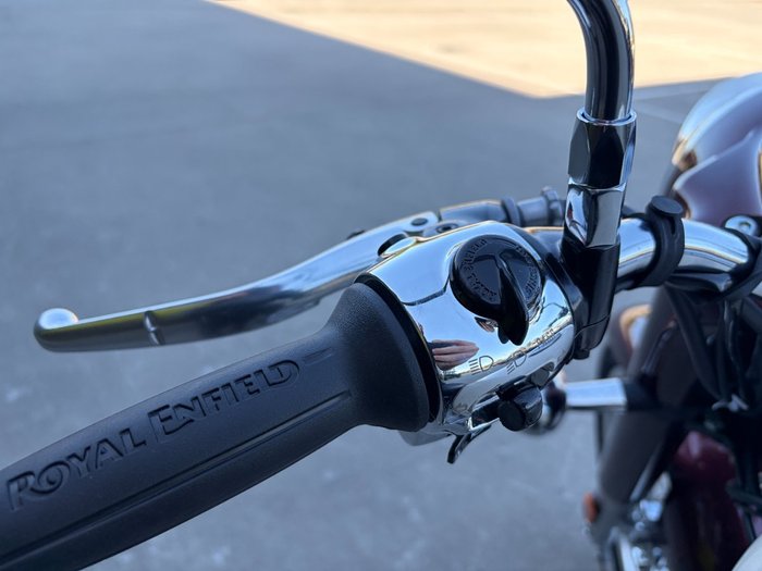 2025 Royal Enfield CLASSIC 650 White