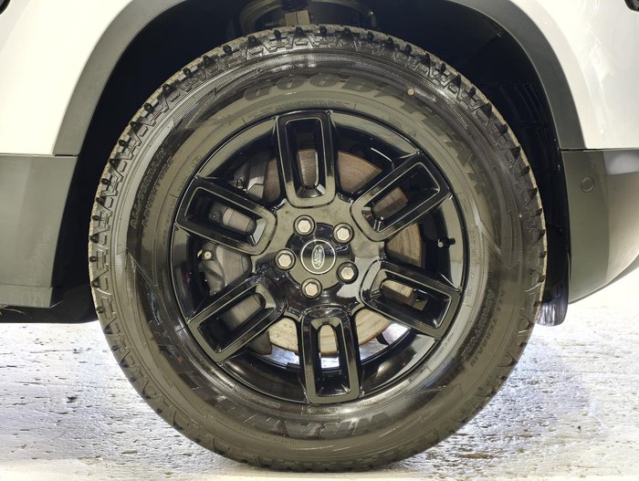 2020 Land Rover Defender 110 P400 SE L663 MY20.5 AWD Fuji White