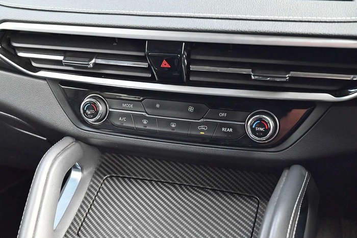 2022 LDV D90 Executive
