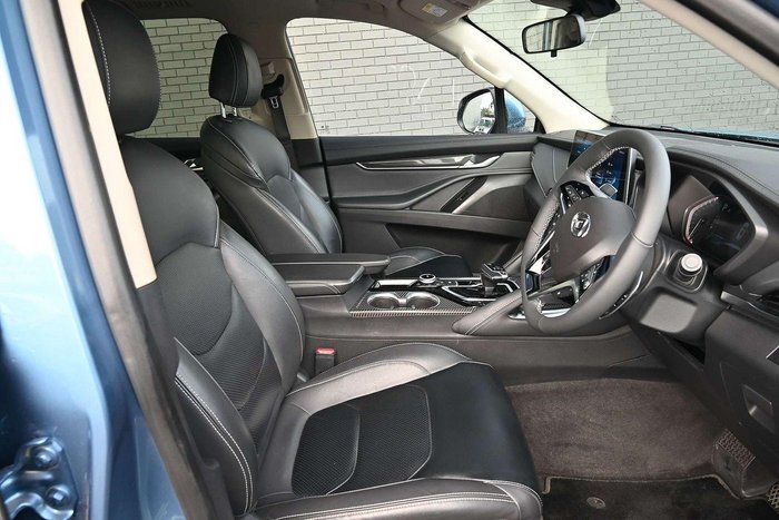2022 LDV D90 Executive