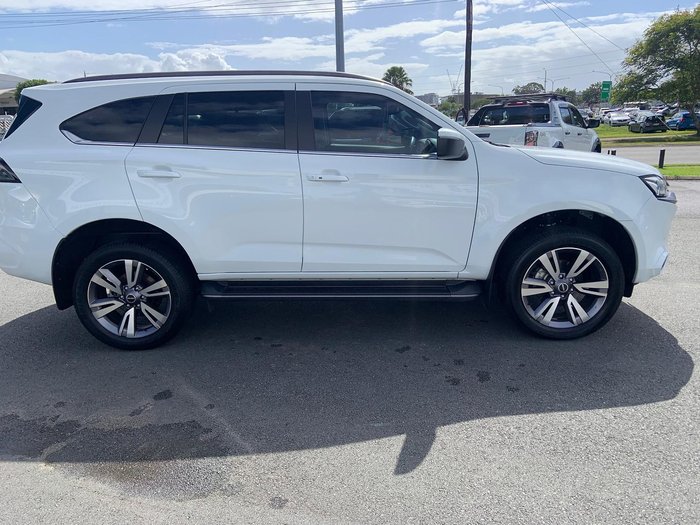 2024 Isuzu MU-X LS-T