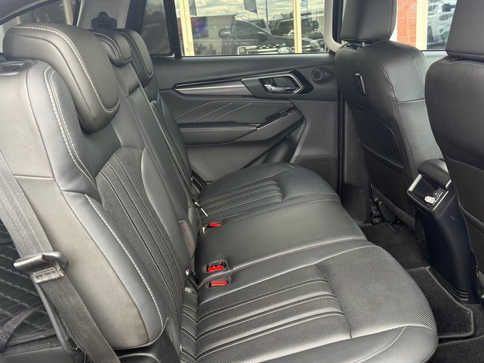 2024 Isuzu MU-X LS-T