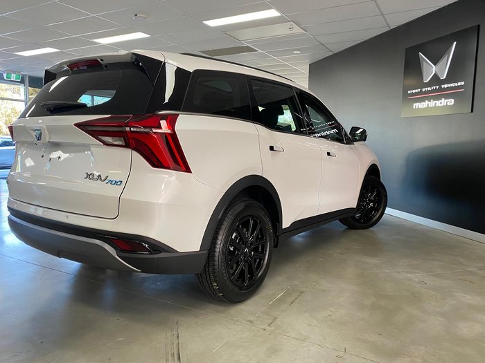 2025 Mahindra XUV700 AX7L