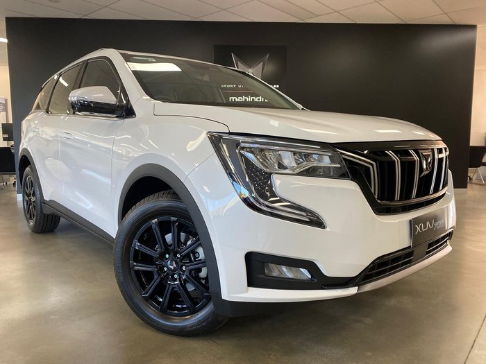 2025 Mahindra XUV700 AX7L