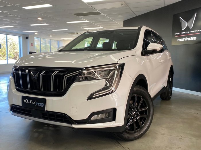 2025 Mahindra XUV700 AX7L