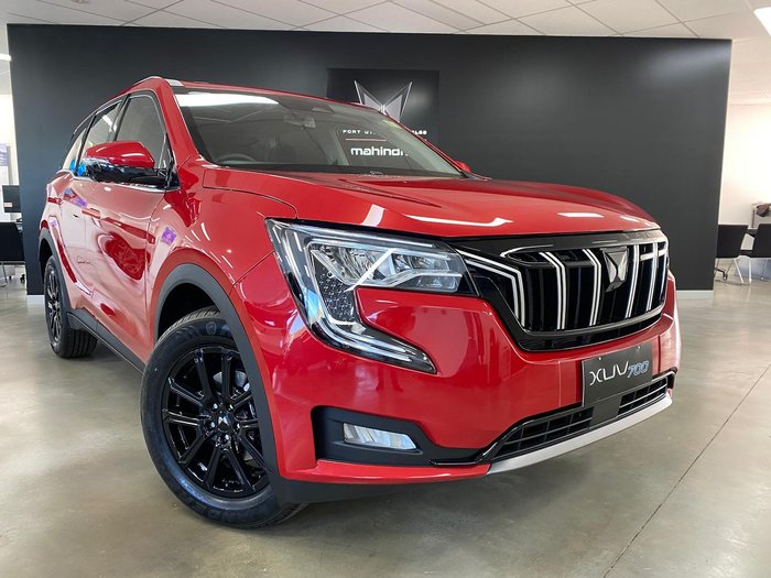 2025 Mahindra XUV700 AX7L