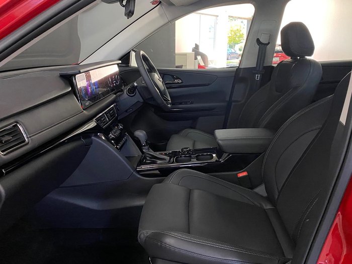 2025 Mahindra XUV700 AX7L