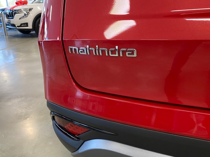 2025 Mahindra XUV700 AX7L