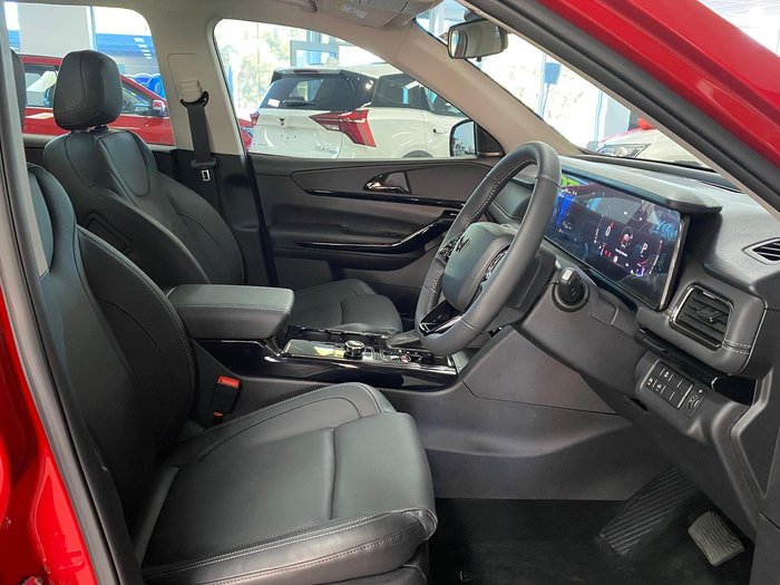 2025 Mahindra XUV700 AX7L