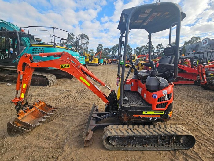 2022 Kubota U17 3