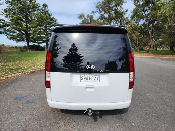 2024 Hyundai STARIA LOAD