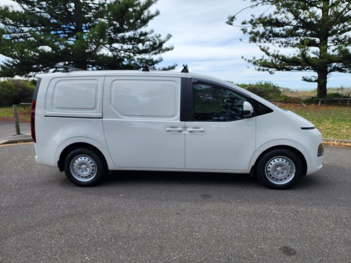 2024 Hyundai STARIA LOAD