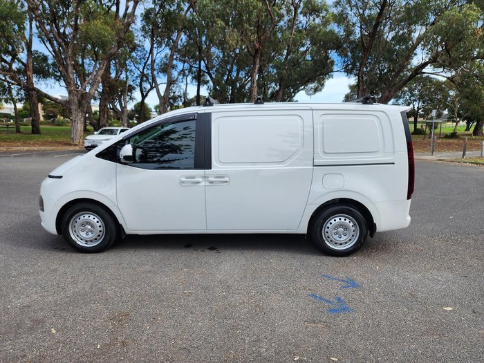 2024 Hyundai STARIA LOAD