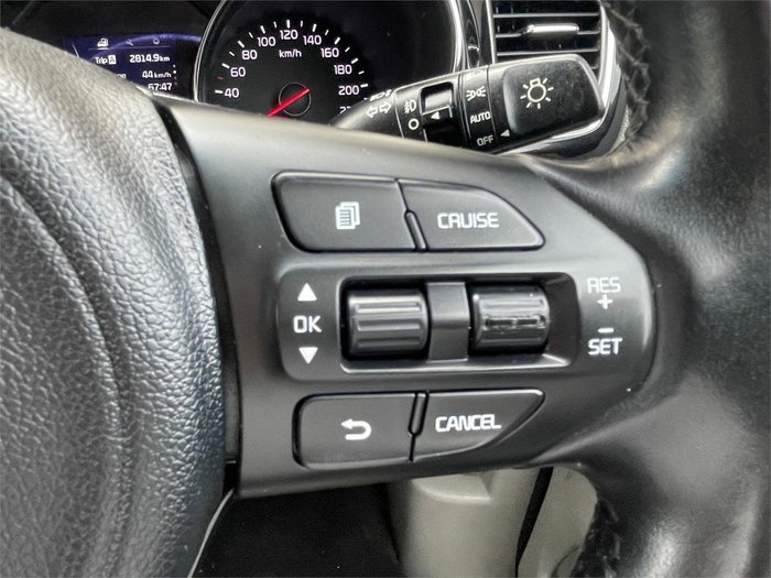 2017 Kia Carnival SLi YP MY18 Snow White Pearl