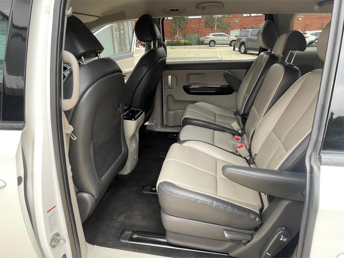 2017 Kia Carnival SLi YP MY18 Snow White Pearl