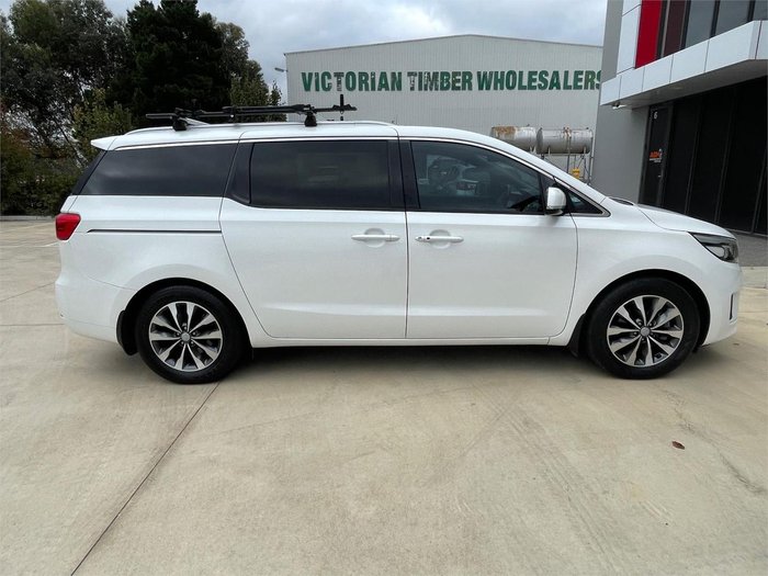 2017 Kia Carnival SLi