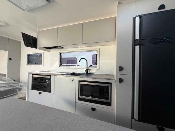 2026 Traveller Destination Track 20 Bunks My25