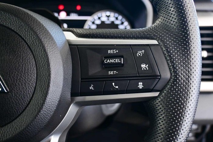 2024 Mitsubishi Triton GLS