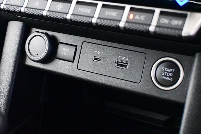 2024 Mitsubishi Triton GLS