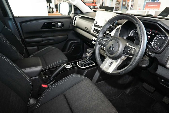 2025 Mitsubishi Triton GLS