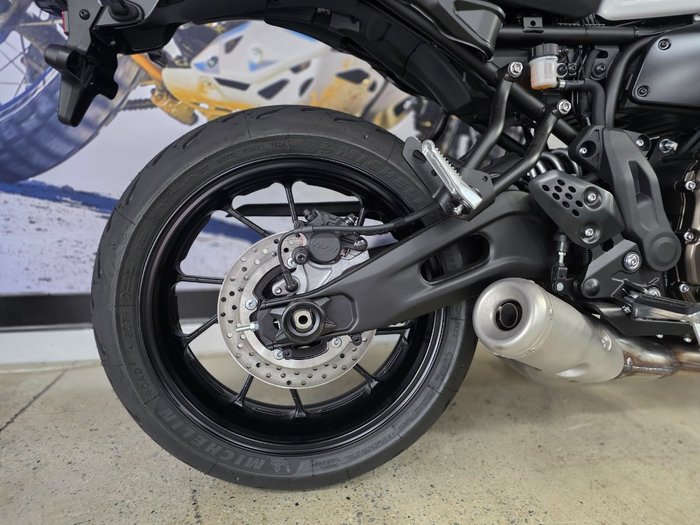 2025 Yamaha XSR700 WHITE