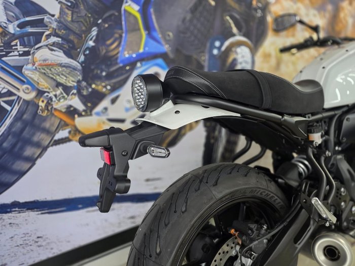 2025 Yamaha XSR700 WHITE