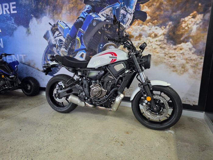 2025 Yamaha XSR700 WHITE