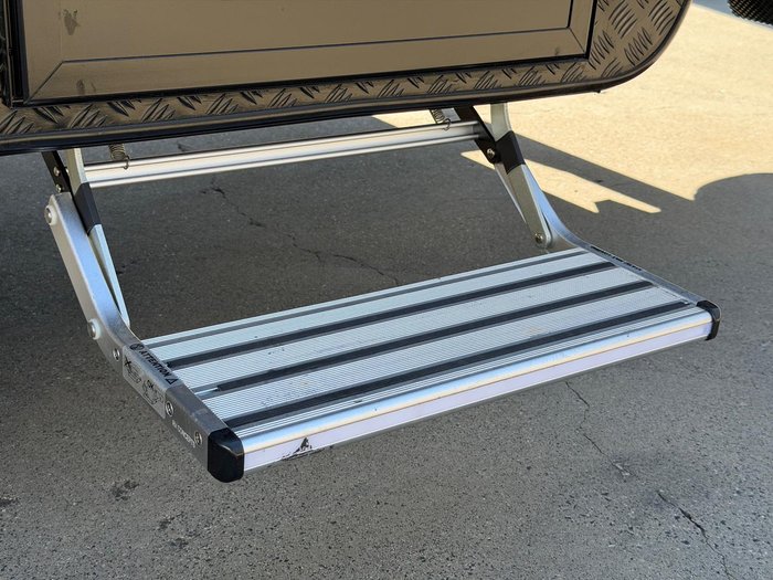2026 JB Caravans 22'6 Dirt Road Xtreme Rear Door