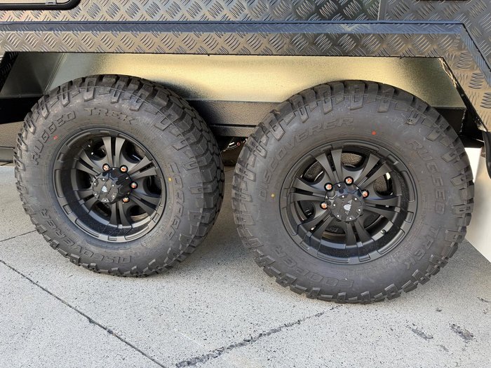 2026 JB Caravans 22'6 Dirt Road Xtreme Rear Door