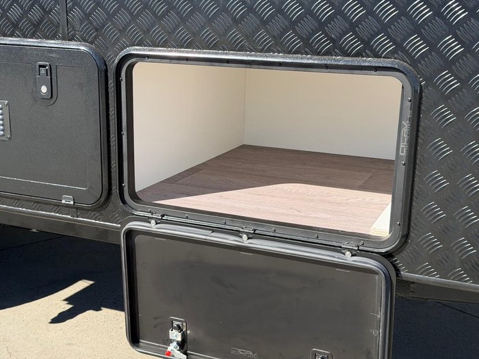 2026 JB Caravans 22'6 Dirt Road Xtreme Rear Door