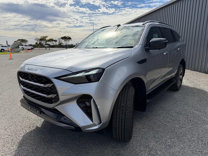 2026 Isuzu MU-X LS-T