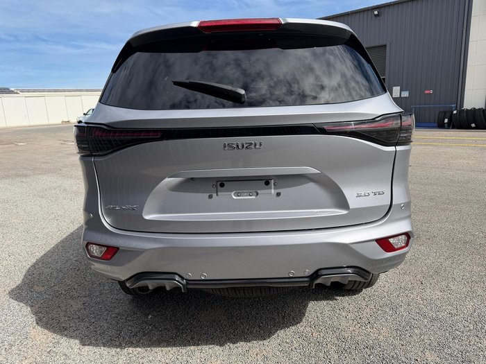 2026 Isuzu MU-X LS-T