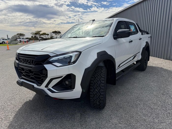 2026 Isuzu D-MAX BLADE