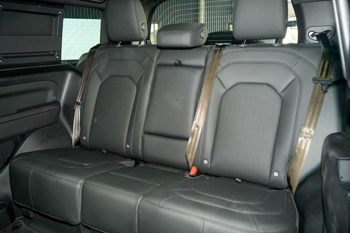 2025 Land Rover Defender 90 D250 S