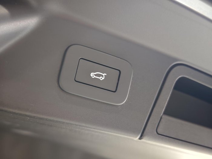 2024 Land Rover Range Rover Velar P400 Dynamic HSE