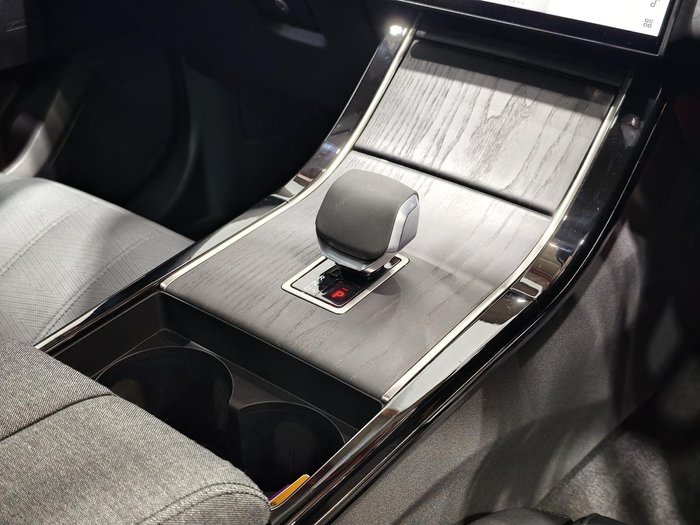 2024 Land Rover Range Rover Velar P400 Dynamic HSE