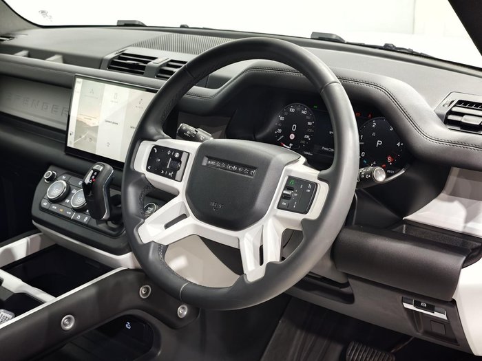 2025 Land Rover Defender 110 D350 X-Dynamic SE