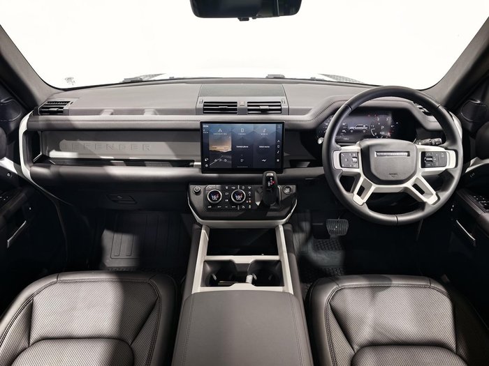 2025 Land Rover Defender 110 D350 X-Dynamic SE