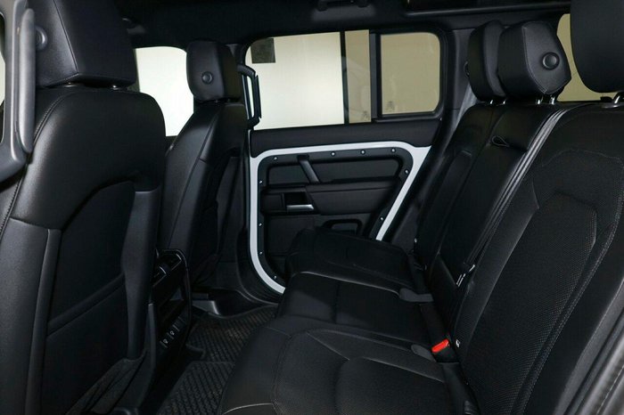 2025 Land Rover Defender 110 D350 X-Dynamic SE