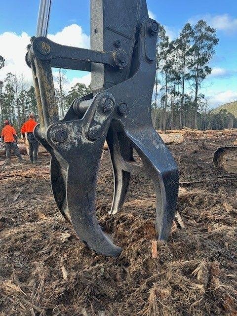 2020 Komatsu Log Grab Pc300-8