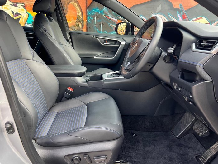 2024 Toyota RAV4 XSE