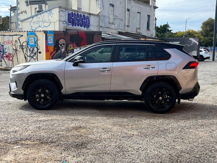 2024 Toyota RAV4 XSE