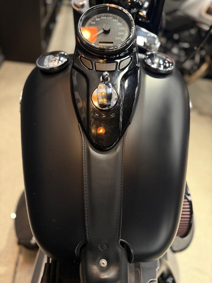 2013 Harley-Davidson Softail Slim (FLS) Softail Black