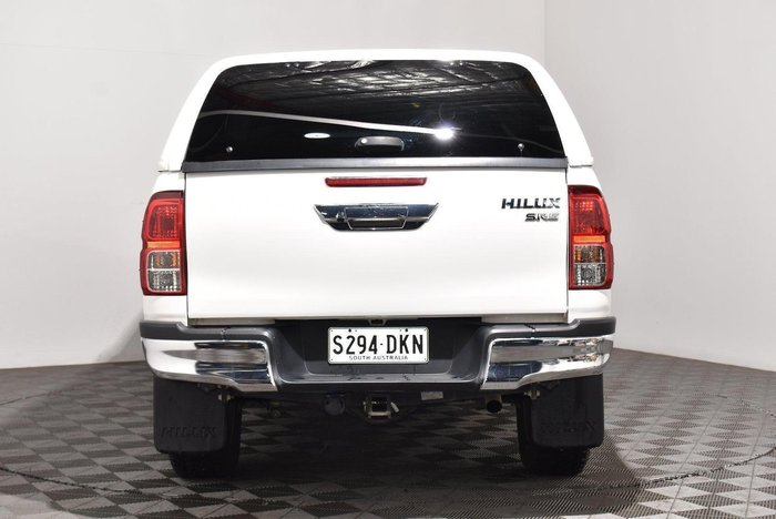 2015 Toyota Hilux SR5