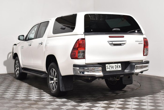 2015 Toyota Hilux SR5