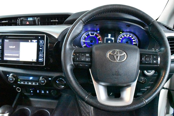 2015 Toyota Hilux SR5