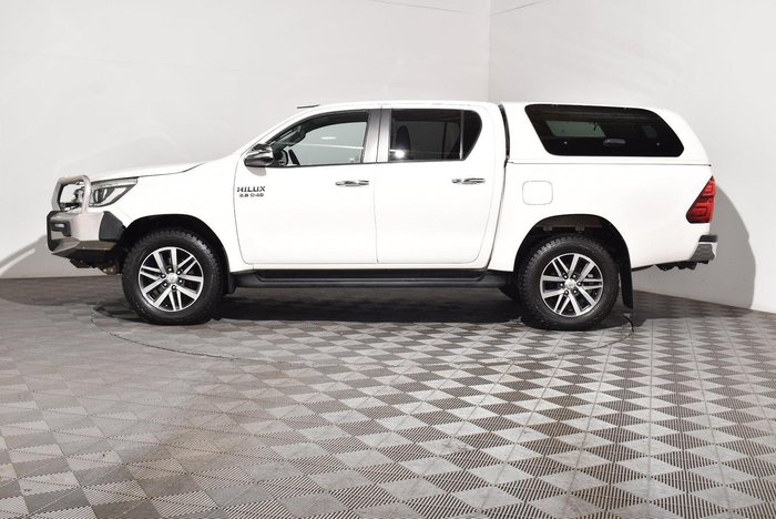 2015 Toyota Hilux SR5