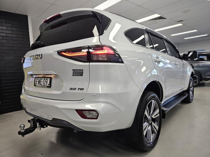 2024 Isuzu MU-X LS-T